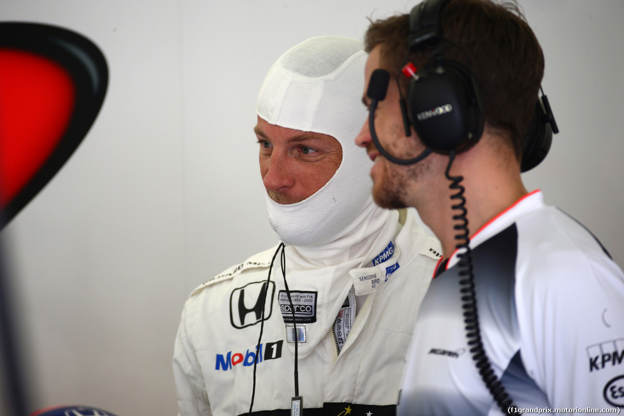 GP BAHRAIN, 02.04.2016 - Prove Libere 3, Jenson Button (GBR)  McLaren Honda MP4-31
