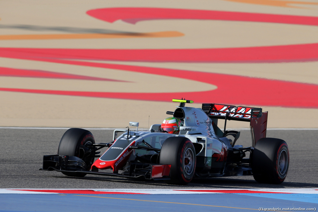 GP BAHRAIN, 02.04.2016 - Prove Libere 3, Esteban Gutierrez (MEX) Haas F1 Team VF-16