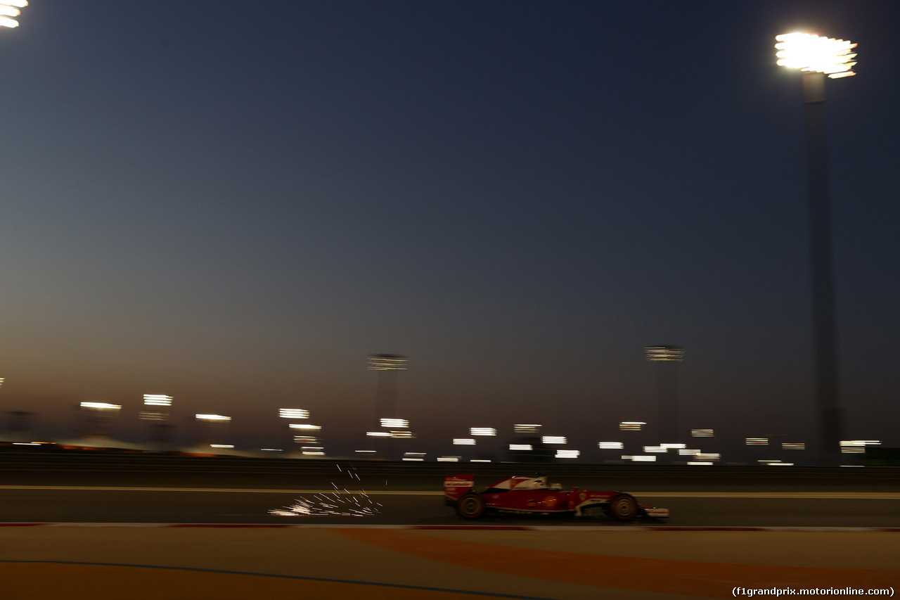 GP BAHRAIN, 02.04.2016 - Qualifiche, Sebastian Vettel (GER) Ferrari SF16-H