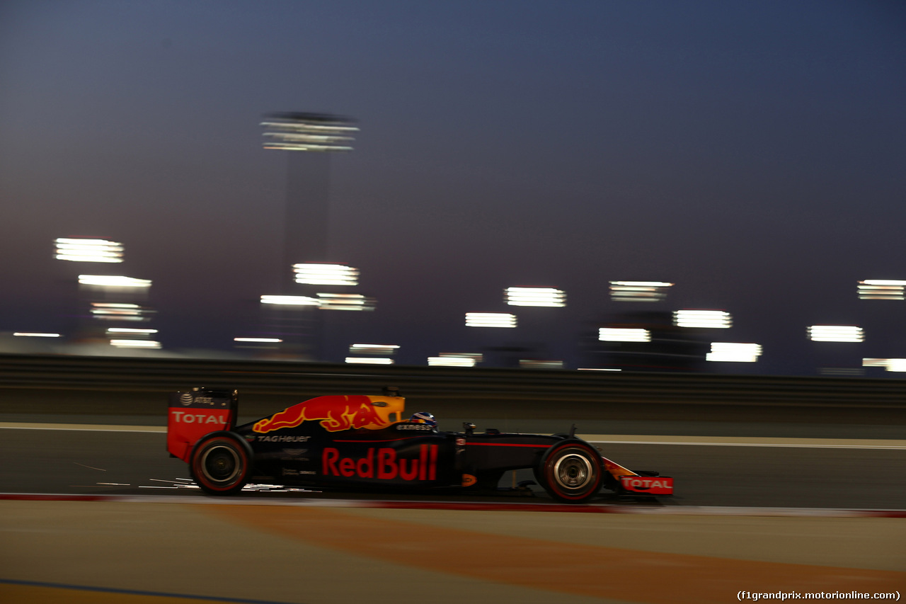 GP BAHRAIN, 02.04.2016 - Qualifiche, Daniel Ricciardo (AUS) Red Bull Racing RB12