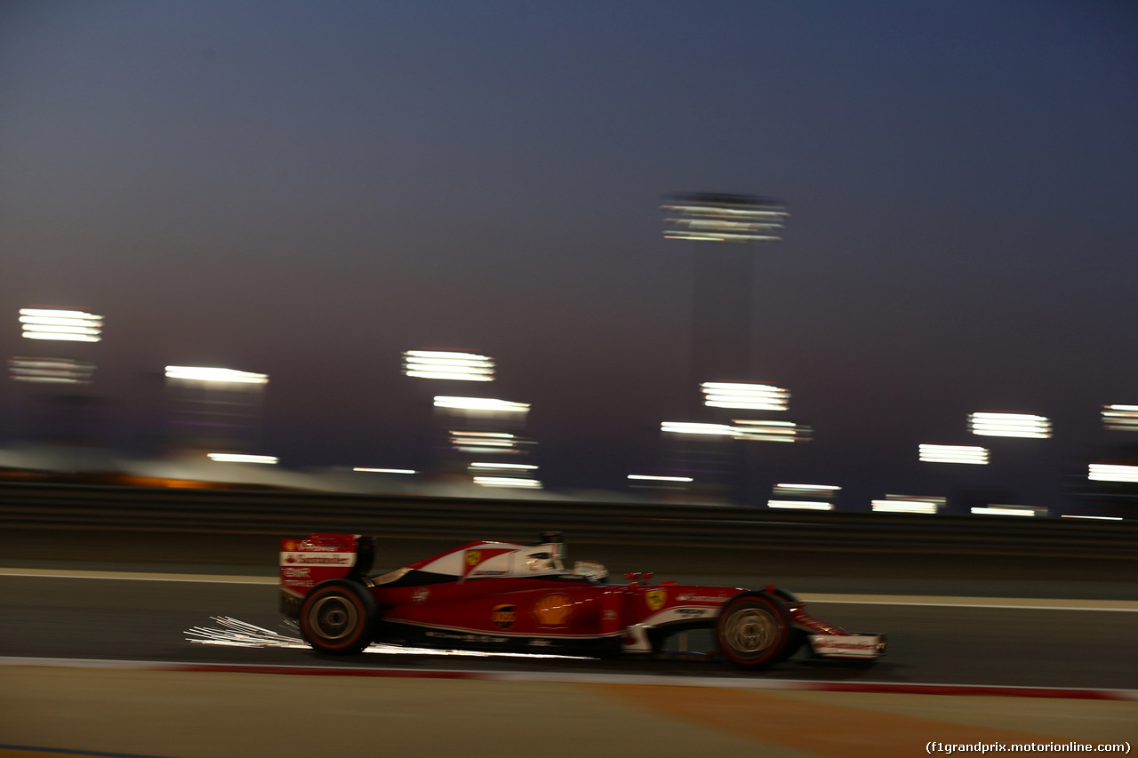 GP BAHRAIN, 02.04.2016 - Qualifiche, Sebastian Vettel (GER) Ferrari SF16-H