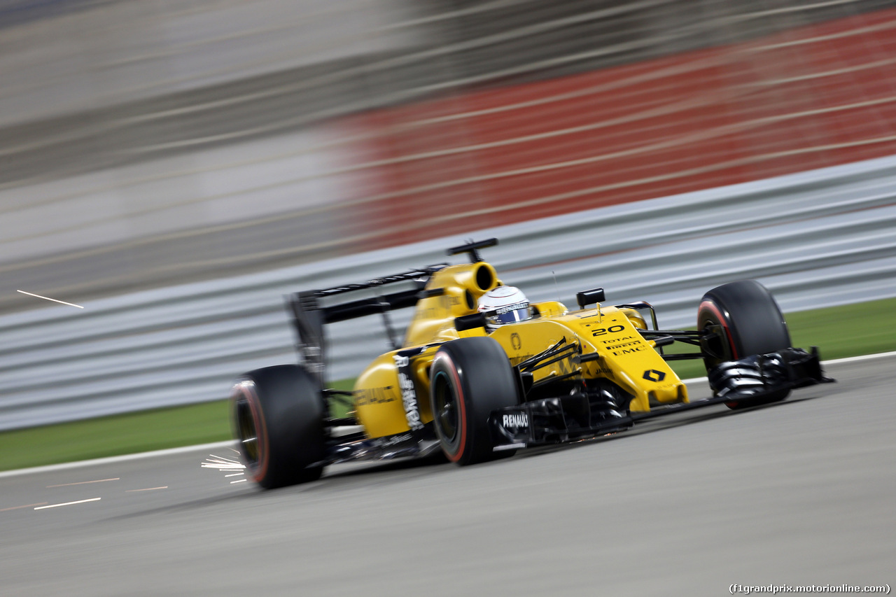 GP BAHRAIN, 02.04.2016 - Qualifiche, Kevin Magnussen (DEN) Renault Sport F1 Team RS16