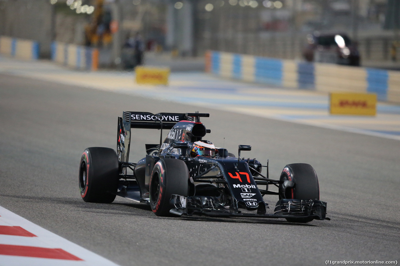GP BAHRAIN, 02.04.2016 - Qualifiche, Stoffel Vandoorne (BEL) McLaren Test e Reserve Driver