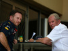 GP BAHRAIN, 02.04.2016 - Free Practice 3, Christian Horner (GBR), Red Bull Racing, Sporting Director e Helmut Marko (AUT), Red Bull Racing, Red Bull Advisor