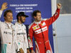GP BAHRAIN, 02.04.2016 - Qualifiche, Lewis Hamilton (GBR) Mercedes AMG F1 W07 Hybrid pole position, secondo Nico Rosberg (GER) Mercedes AMG F1 W07 Hybrid e terzo Sebastian Vettel (GER) Ferrari SF16-H