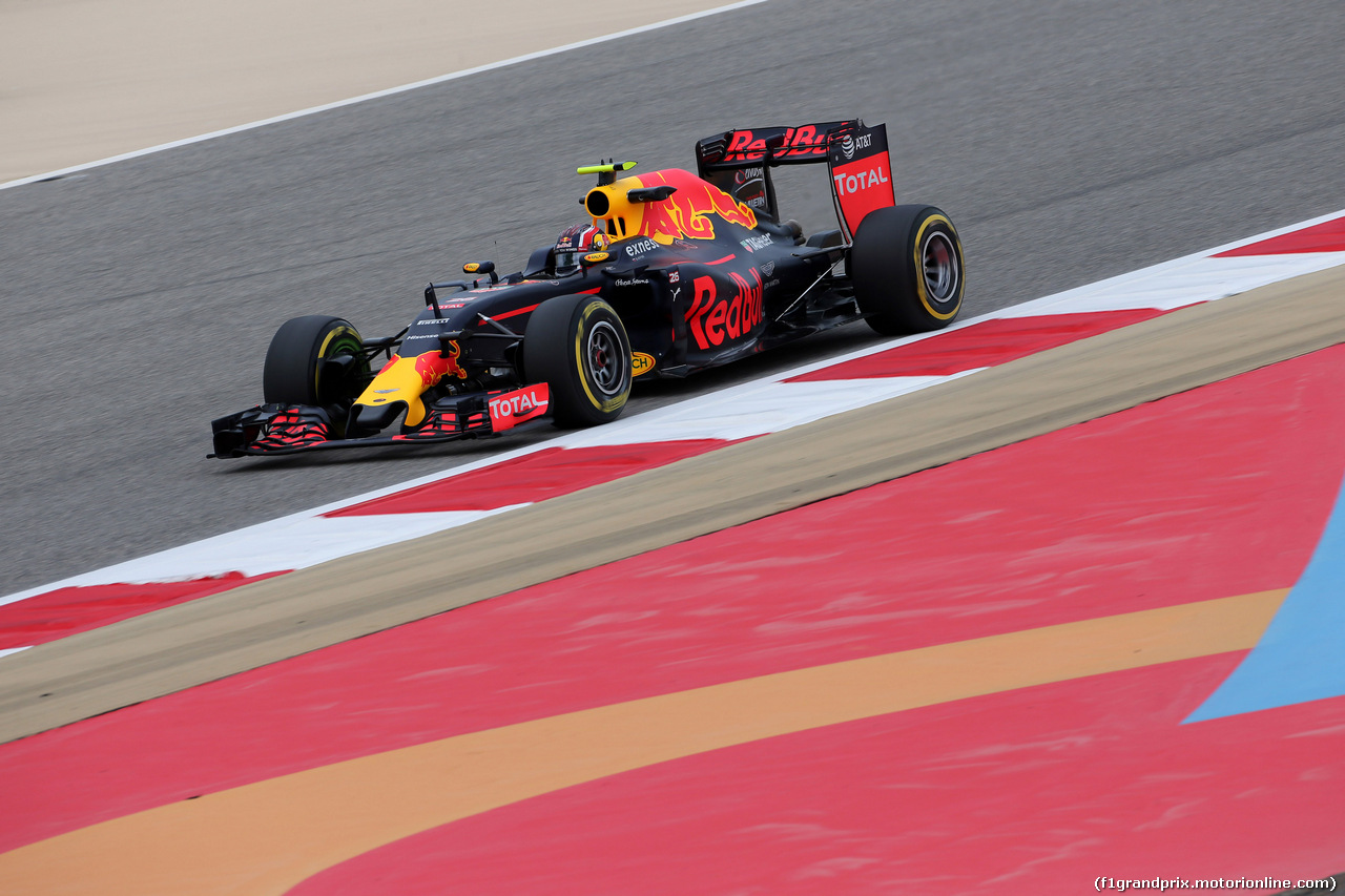 GP BAHRAIN, 01.04.2016 - Prove Libere 1, Daniil Kvyat (RUS) Red Bull Racing RB12