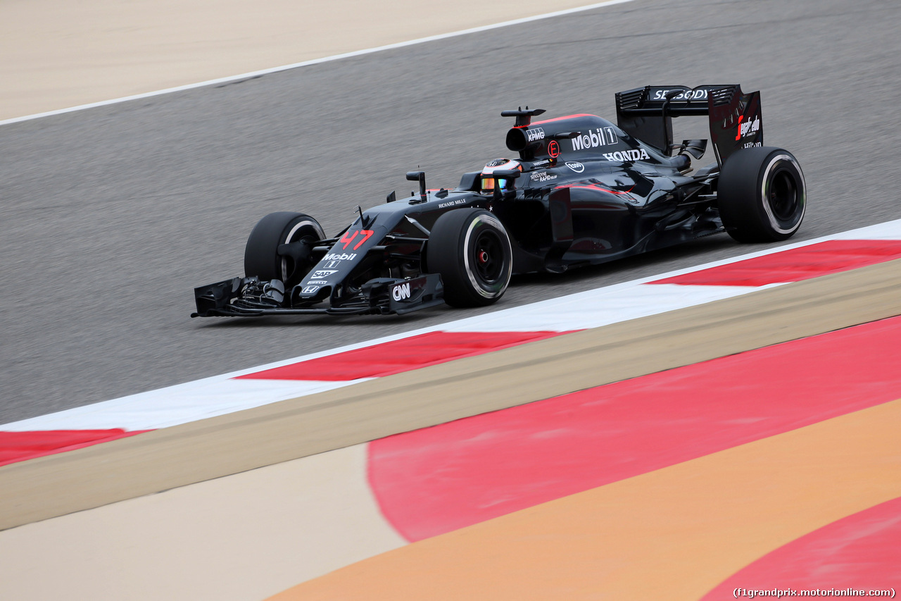 GP BAHRAIN, 01.04.2016 - Prove Libere 1, Stoffel Vandoorne (BEL) McLaren Test e Reserve Driver