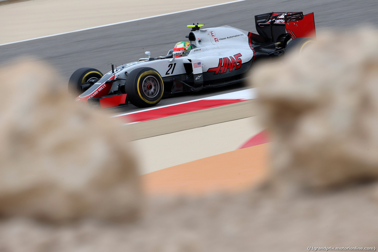 GP BAHRAIN, 01.04.2016 - Prove Libere 1, Esteban Gutierrez (MEX) Haas F1 Team VF-16