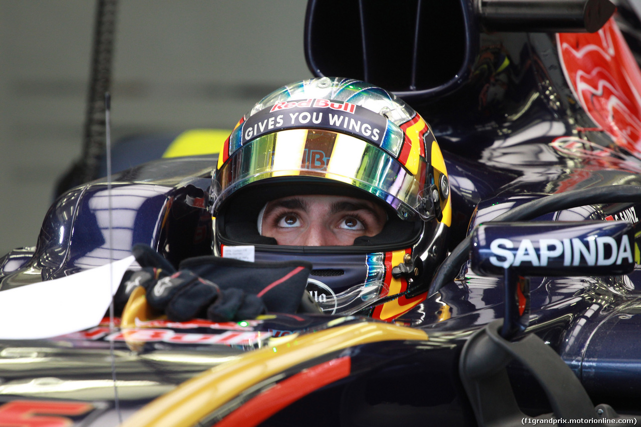 GP BAHRAIN, 01.04.2016 - Prove Libere 1, Carlos Sainz Jr (ESP) Scuderia Toro Rosso STR11