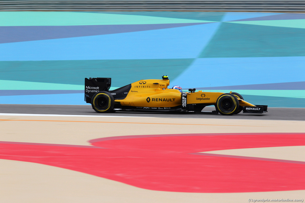 GP BAHRAIN, 01.04.2016 - Prove Libere 1, Jolyon Palmer (GBR) Renault Sport F1 Team RS16