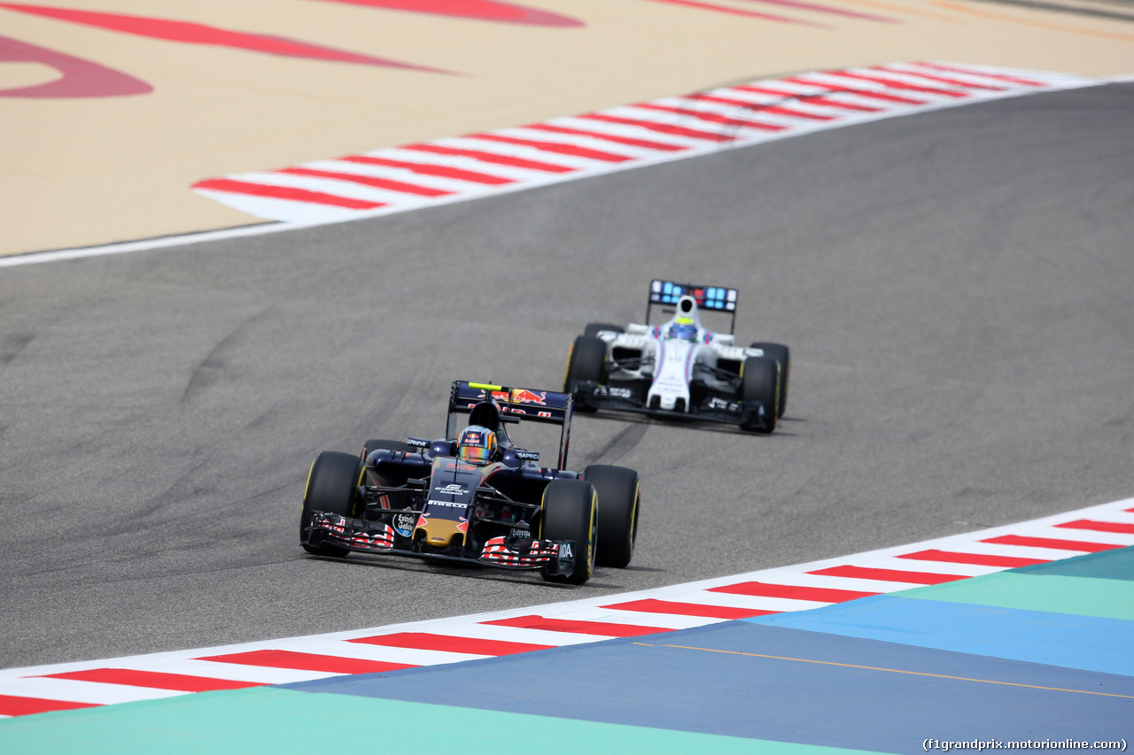 GP BAHRAIN, 01.04.2016 - Prove Libere 1, Carlos Sainz Jr (ESP) Scuderia Toro Rosso STR11 e Felipe Massa (BRA) Williams FW38