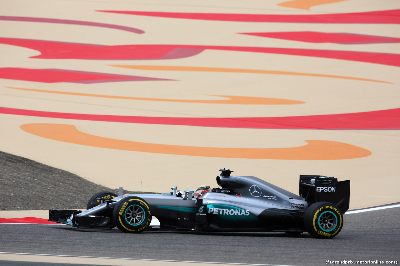 GP BAHRAIN, 01.04.2016 - Prove Libere 1, Lewis Hamilton (GBR) Mercedes AMG F1 W07 Hybrid
