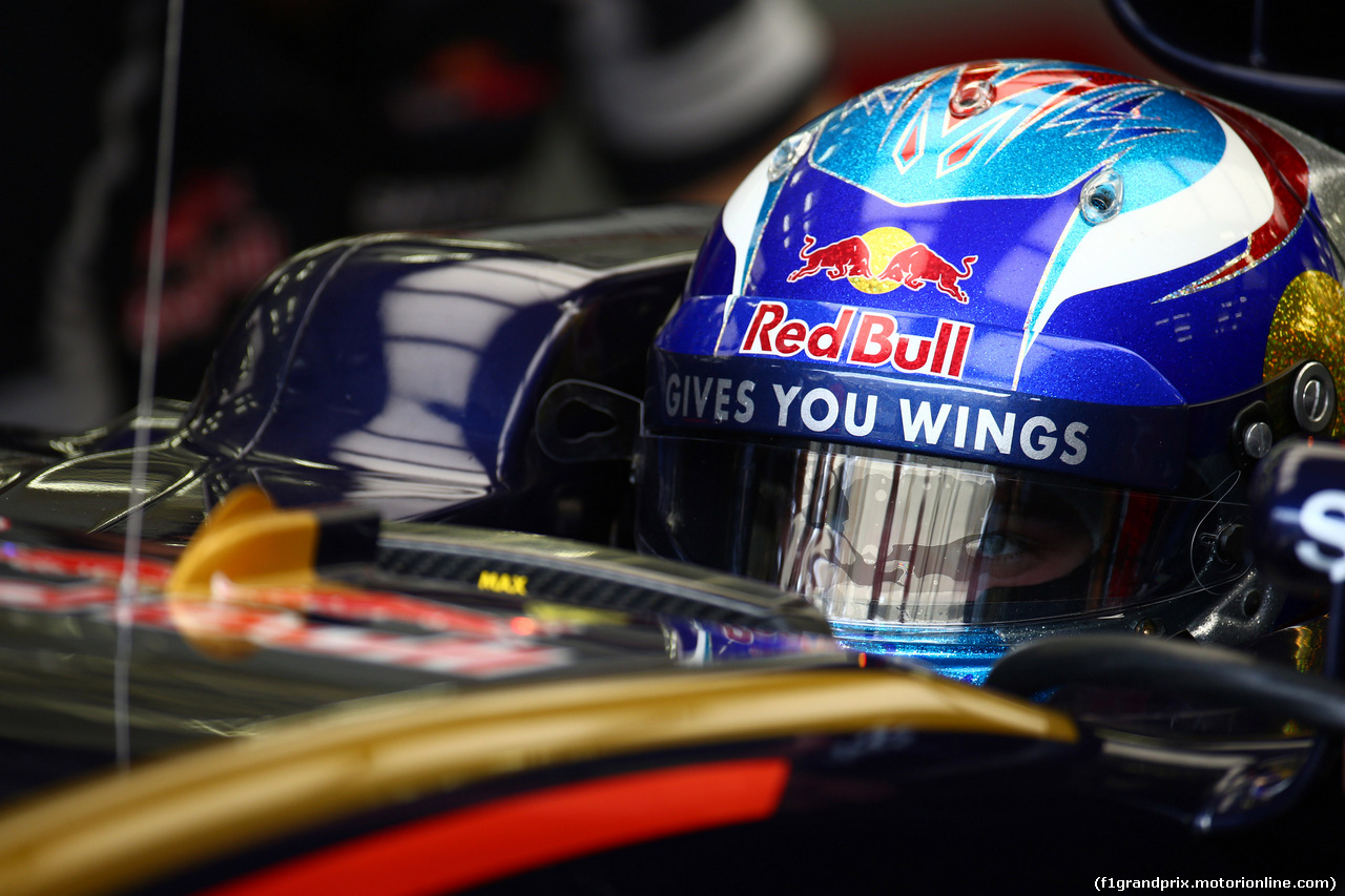 GP BAHRAIN, 01.04.2016 - Prove Libere 1, Max Verstappen (NED) Scuderia Toro Rosso STR11