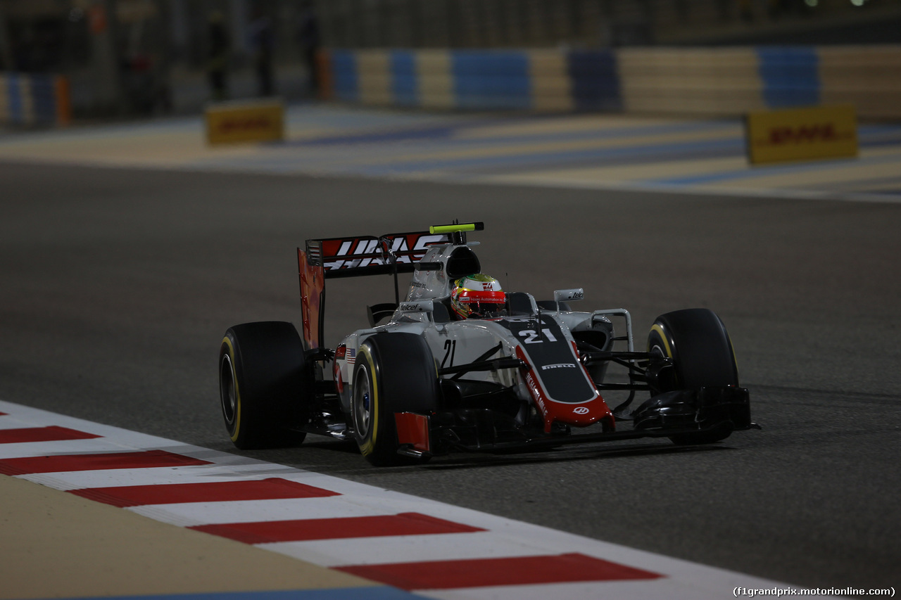 GP BAHRAIN, 01.04.2016 - Prove Libere 2, Esteban Gutierrez (MEX) Haas F1 Team VF-16