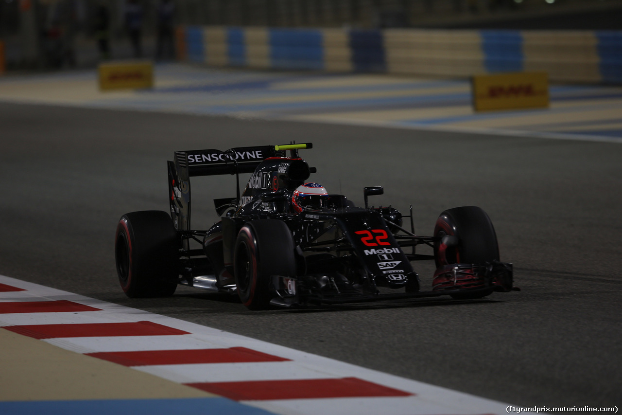 GP BAHRAIN, 01.04.2016 - Prove Libere 2, Jenson Button (GBR)  McLaren Honda MP4-31