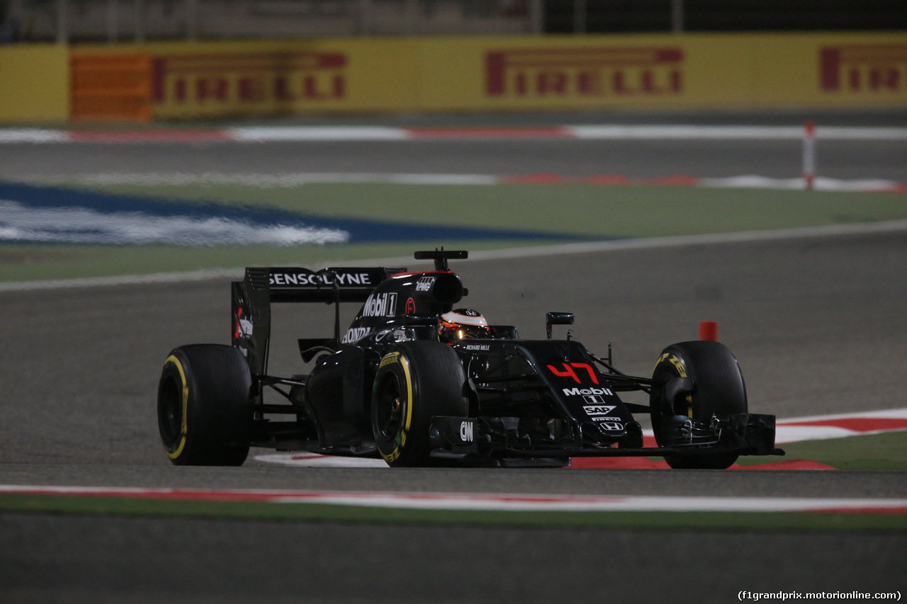 GP BAHRAIN, 01.04.2016 - Prove Libere 2, Stoffel Vandoorne (BEL) McLaren Test e Reserve Driver