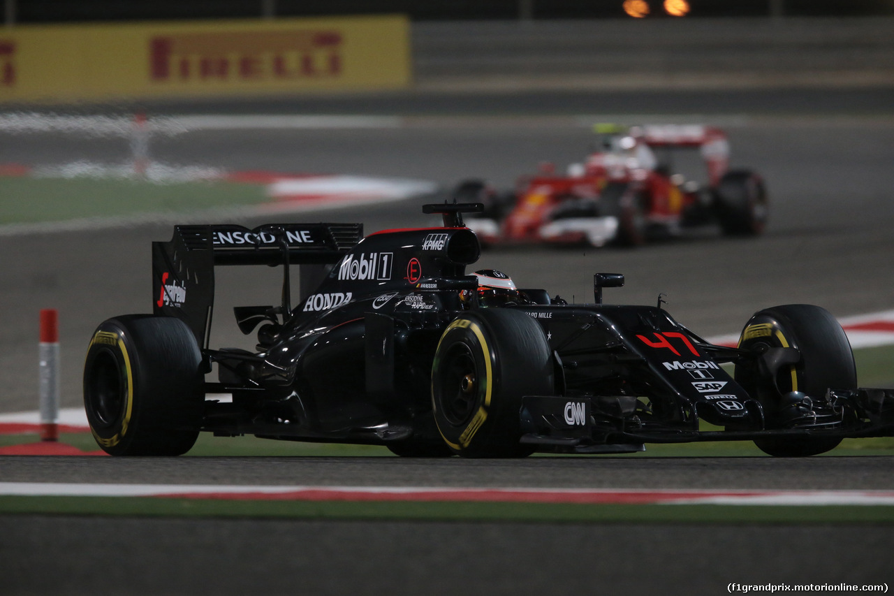 GP BAHRAIN, 01.04.2016 - Prove Libere 2, Stoffel Vandoorne (BEL) McLaren Test e Reserve Driver