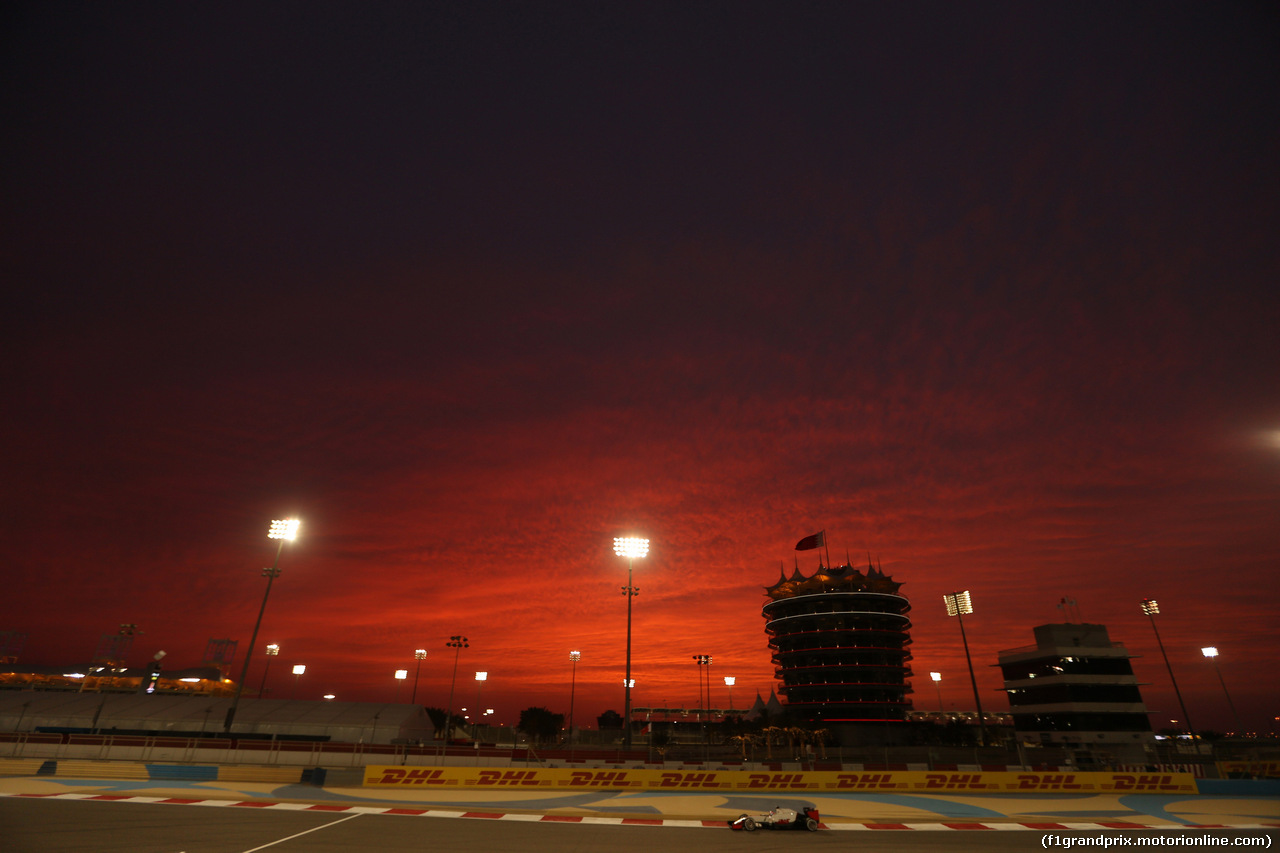 GP BAHRAIN, 01.04.2016 - Prove Libere 2, Romain Grosjean (FRA) Haas F1 Team VF-16