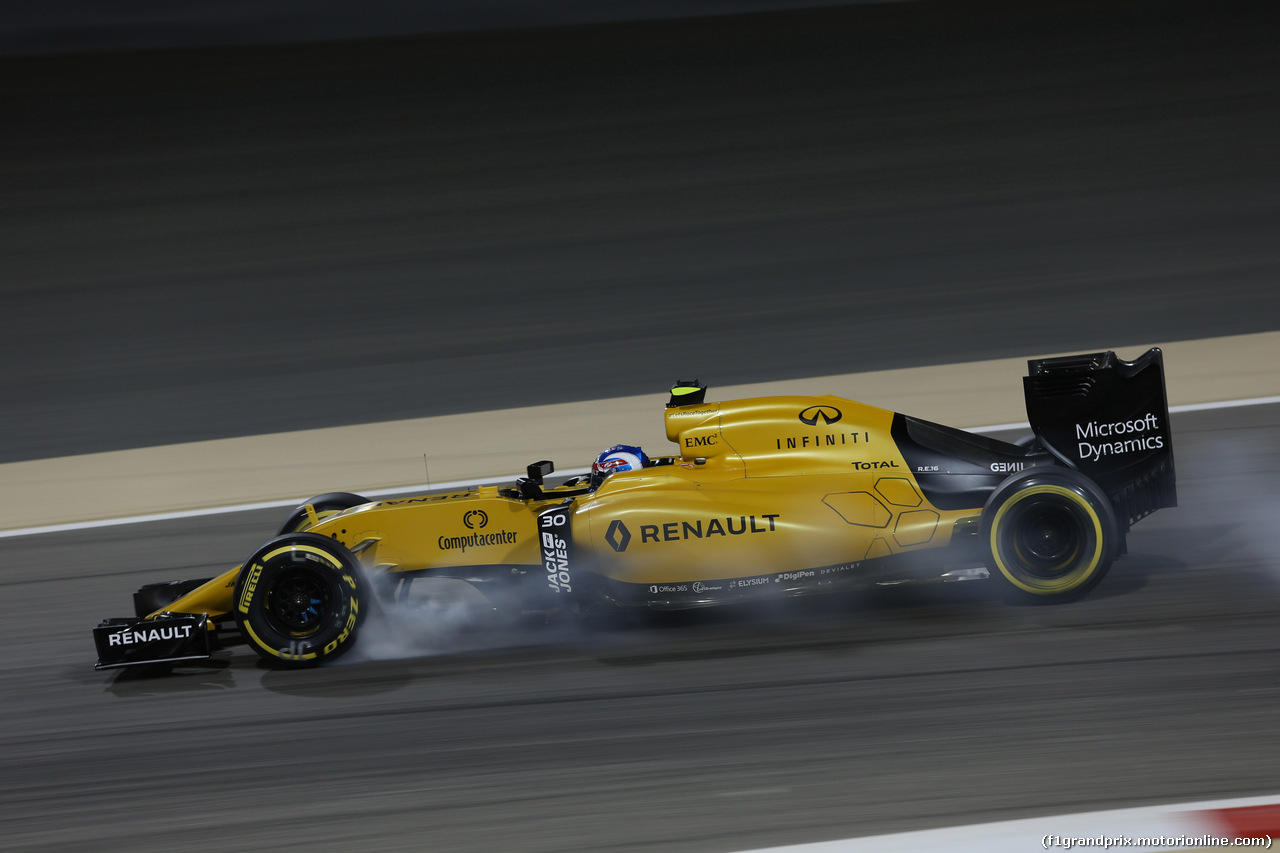 GP BAHRAIN, 01.04.2016 - Prove Libere 2, Jolyon Palmer (GBR) Renault Sport F1 Team RS16