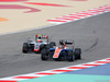 GP BAHRAIN, 01.04.2016 - Free Practice 1, Esteban Gutierrez (MEX) Haas F1 Team VF-16 e Pascal Wehrlein (GER) Manor Racing MRT05