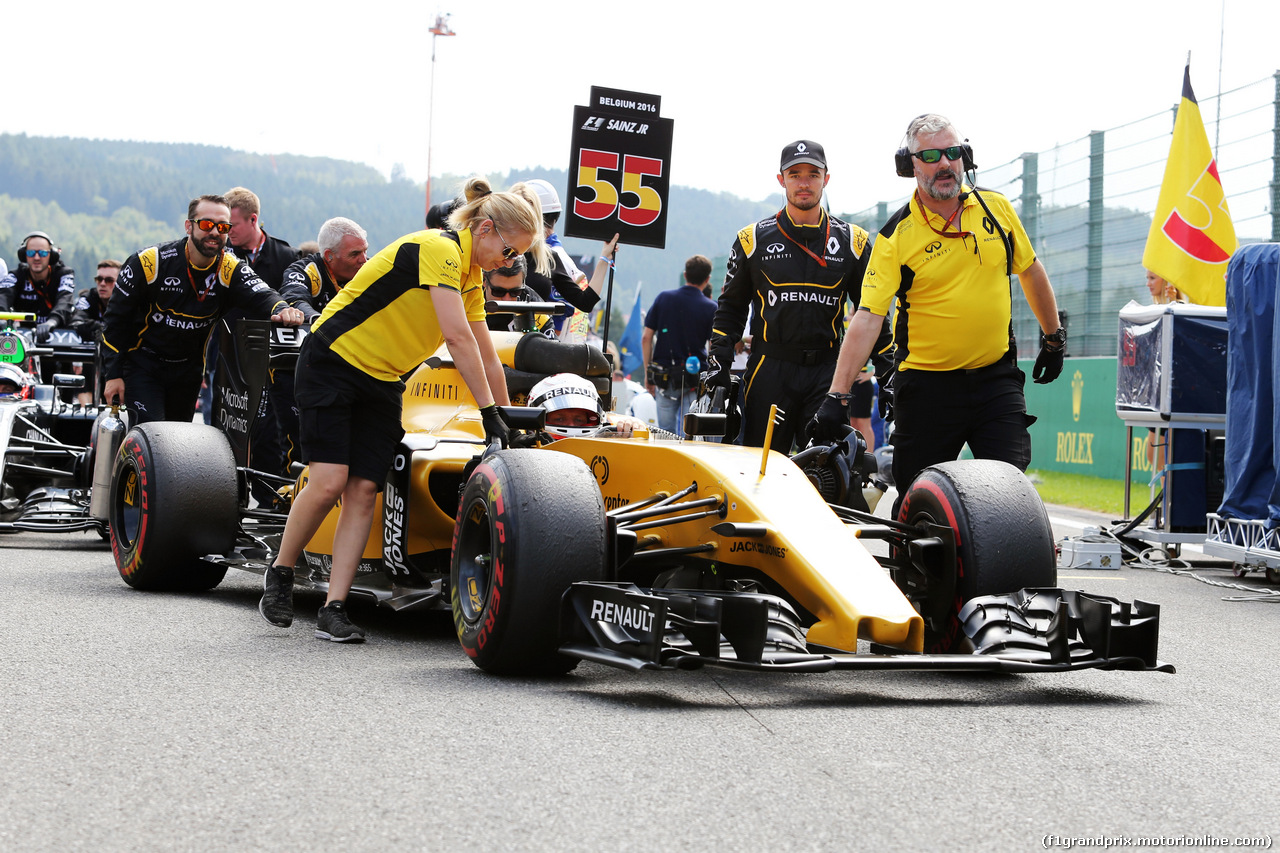 GP BELGIO, Kevin Magnussen (DEN) Renault Sport F1 Team RS16 on the grid.
28.08.2016. Gara