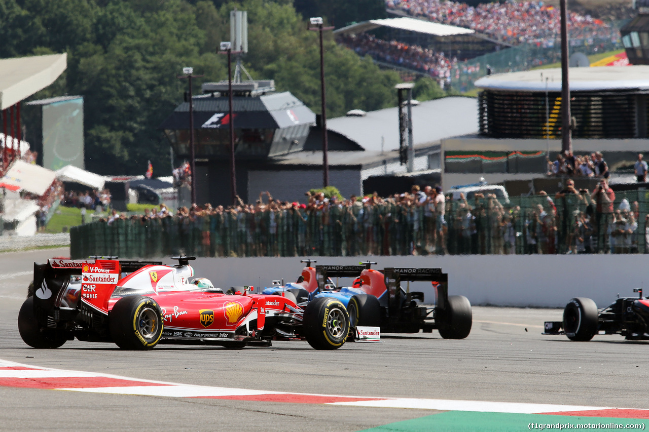 GP BELGIO, Sebastian Vettel (GER) Ferrari SF16-H spins at the partenza of the race.
28.08.2016. Gara