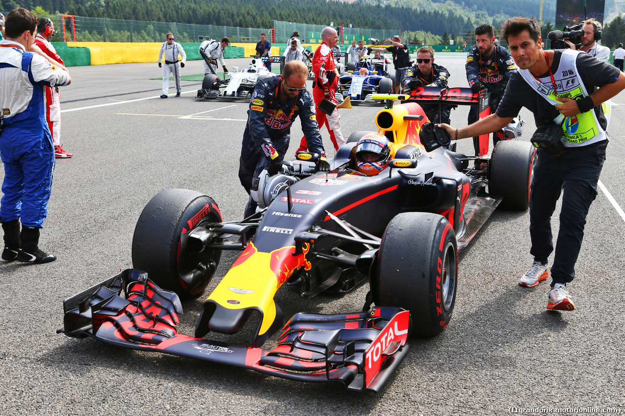 GP BELGIO, Max Verstappen (NLD) Red Bull Racing RB12 on the grid.
28.08.2016. Gara