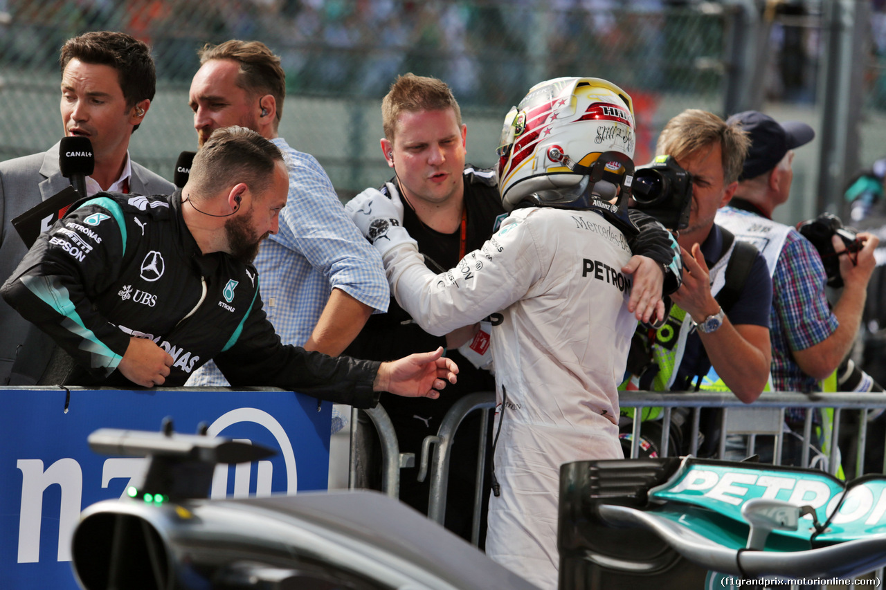 GP BELGIO, Lewis Hamilton (GBR) Mercedes AMG F1 celebrates his third position in parc ferme.
28.08.2016. Gara