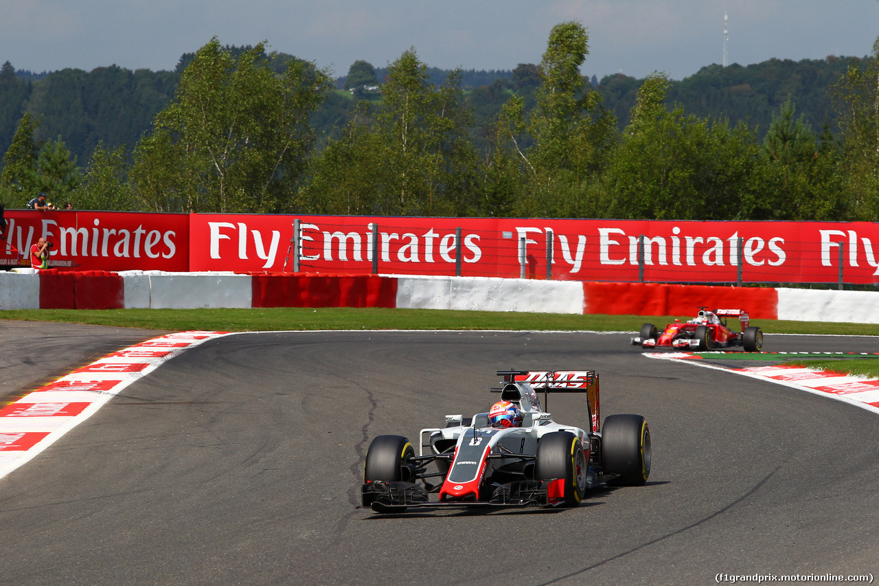 GP BELGIO, 28.08.2016 - Gara, Romain Grosjean (FRA) Haas F1 Team VF-16 e Sebastian Vettel (GER) Ferrari SF16-H