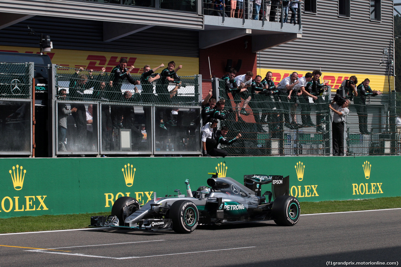 GP BELGIO, 28.08.2016 - Gara, Nico Rosberg (GER) Mercedes AMG F1 W07 Hybrid vincitore celebrates