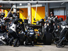 GP BELGIO, Sergio Perez (MEX) Sahara Force India F1 VJM09 makes a pit stop.
28.08.2016. Gara