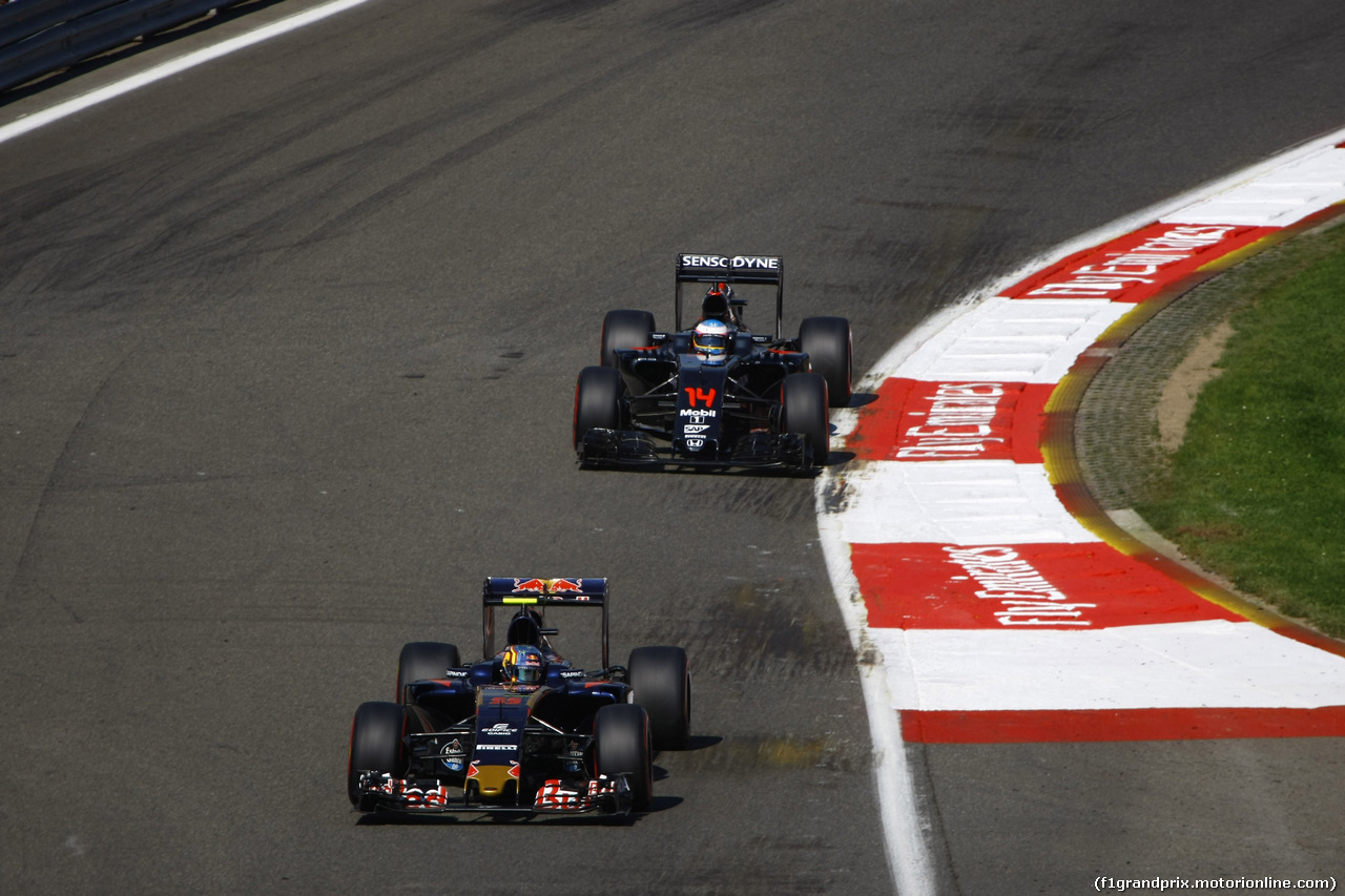 GP BELGIO, 27.08.2016 - Prove Libere 3, Carlos Sainz Jr (ESP) Scuderia Toro Rosso STR11 e Fernando Alonso (ESP) McLaren Honda MP4-31