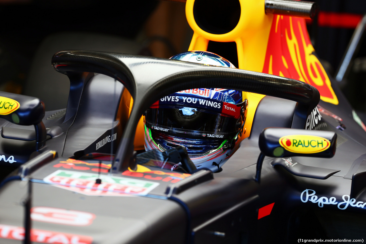GP BELGIO, Daniel Ricciardo (AUS) Red Bull Racing RB12 with the Halo cockpit cover.
26.08.2016. Prove Libere 1
