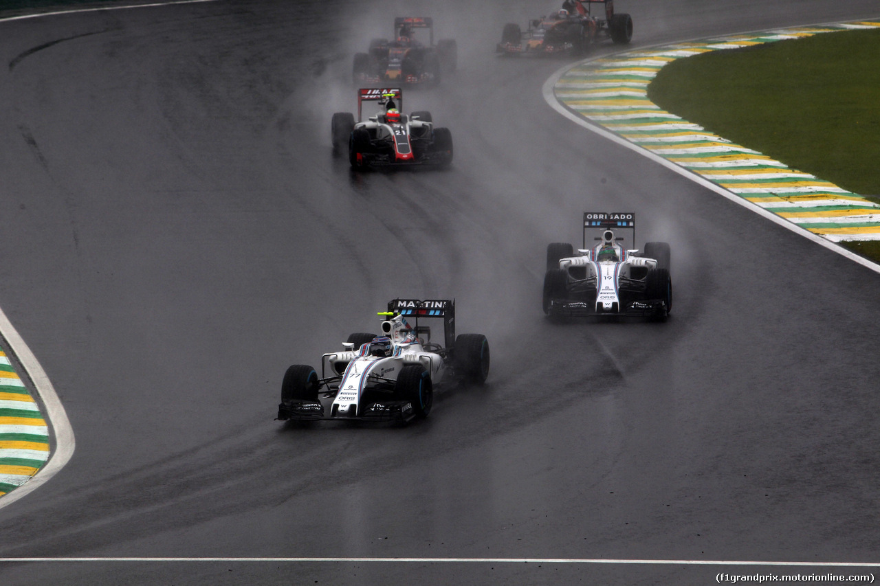 GP BRASILE, 13.11.2016 - Gara, Valtteri Bottas (FIN) Williams FW38 e Felipe Massa (BRA) Williams FW38