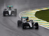 GP BRASILE, 13.11.2016 - Gara, Lewis Hamilton (GBR) Mercedes AMG F1 W07 Hybrid davanti a Nico Rosberg (GER) Mercedes AMG F1 W07 Hybrid