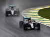GP BRASILE, 13.11.2016 - Gara, Lewis Hamilton (GBR) Mercedes AMG F1 W07 Hybrid davanti a Nico Rosberg (GER) Mercedes AMG F1 W07 Hybrid
