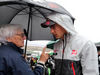 GP BRASILE, 13.11.2016 - Gara, Bernie Ecclestone (GBR), President e CEO of FOM e Esteban Gutierrez (MEX) Haas F1 Team VF-16