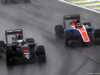 GP BRASILE, 13.11.2016 - Gara, Fernando Alonso (ESP) McLaren Honda MP4-31 e Pascal Wehrlein (GER) Manor Racing MRT05