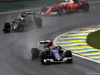GP BRASILE, 13.11.2016 - Gara, Felipe Nasr (BRA) Sauber C34 e Fernando Alonso (ESP) McLaren Honda MP4-31