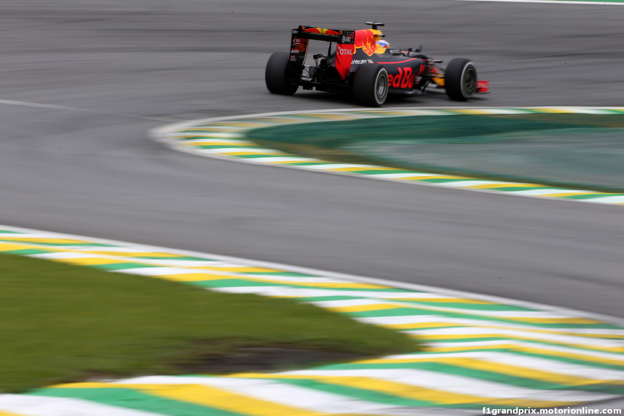 GP BRASILE, 12.11.2016 - Prove Libere 3, Daniel Ricciardo (AUS) Red Bull Racing RB12