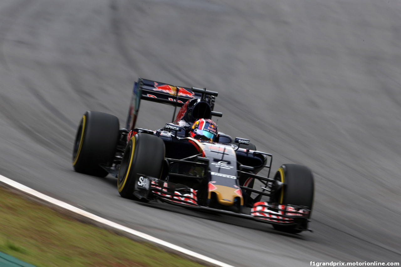 GP BRASILE, 12.11.2016 - Prove Libere 3, Daniil Kvyat (RUS) Scuderia Toro Rosso STR11