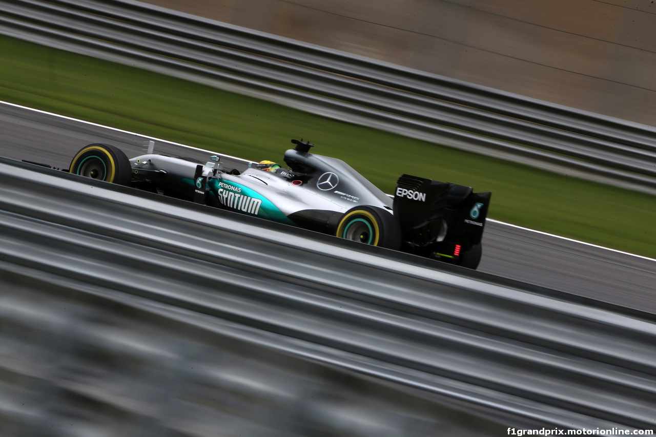 GP BRASILE, 12.11.2016 - Prove Libere 3, Lewis Hamilton (GBR) Mercedes AMG F1 W07 Hybrid