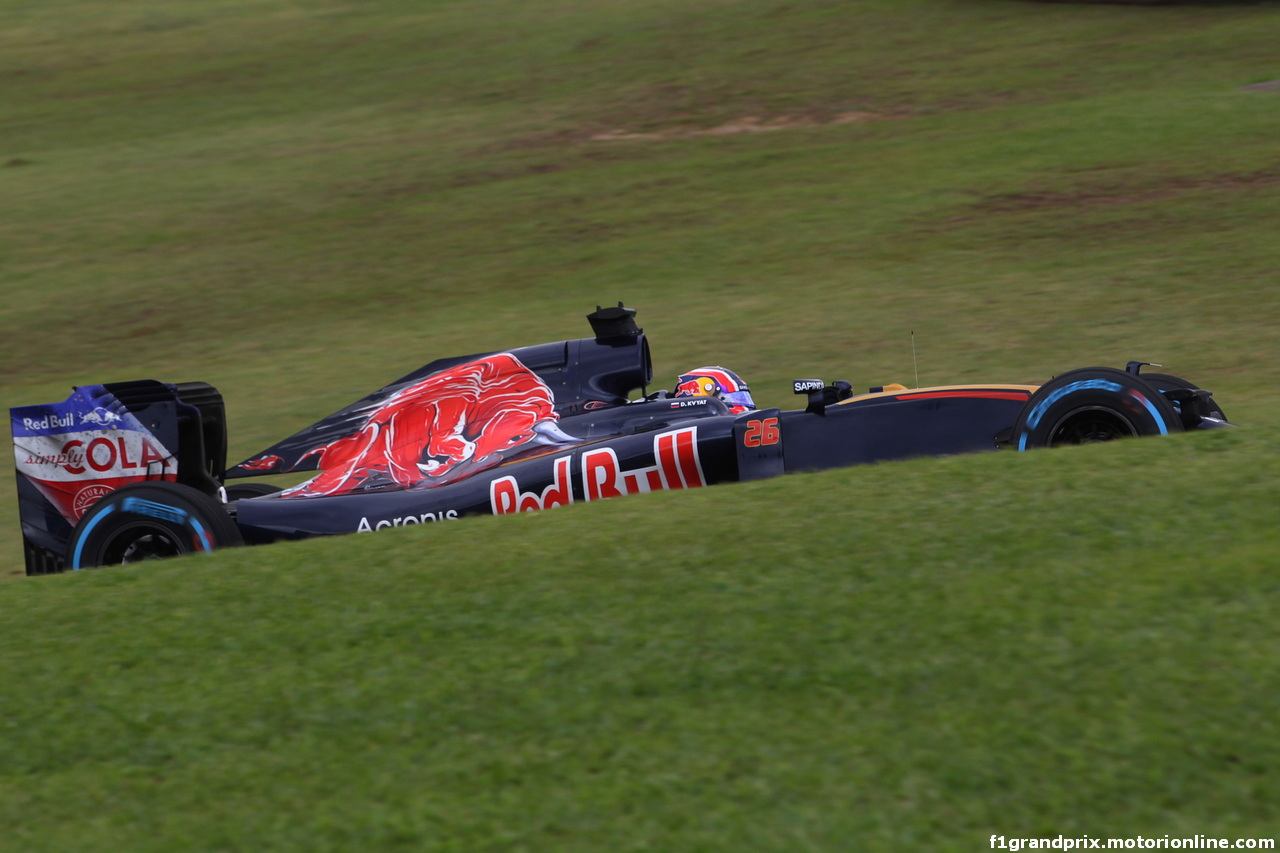 GP BRASILE, 12.11.2016 - Prove Libere 3, Daniil Kvyat (RUS) Scuderia Toro Rosso STR11
