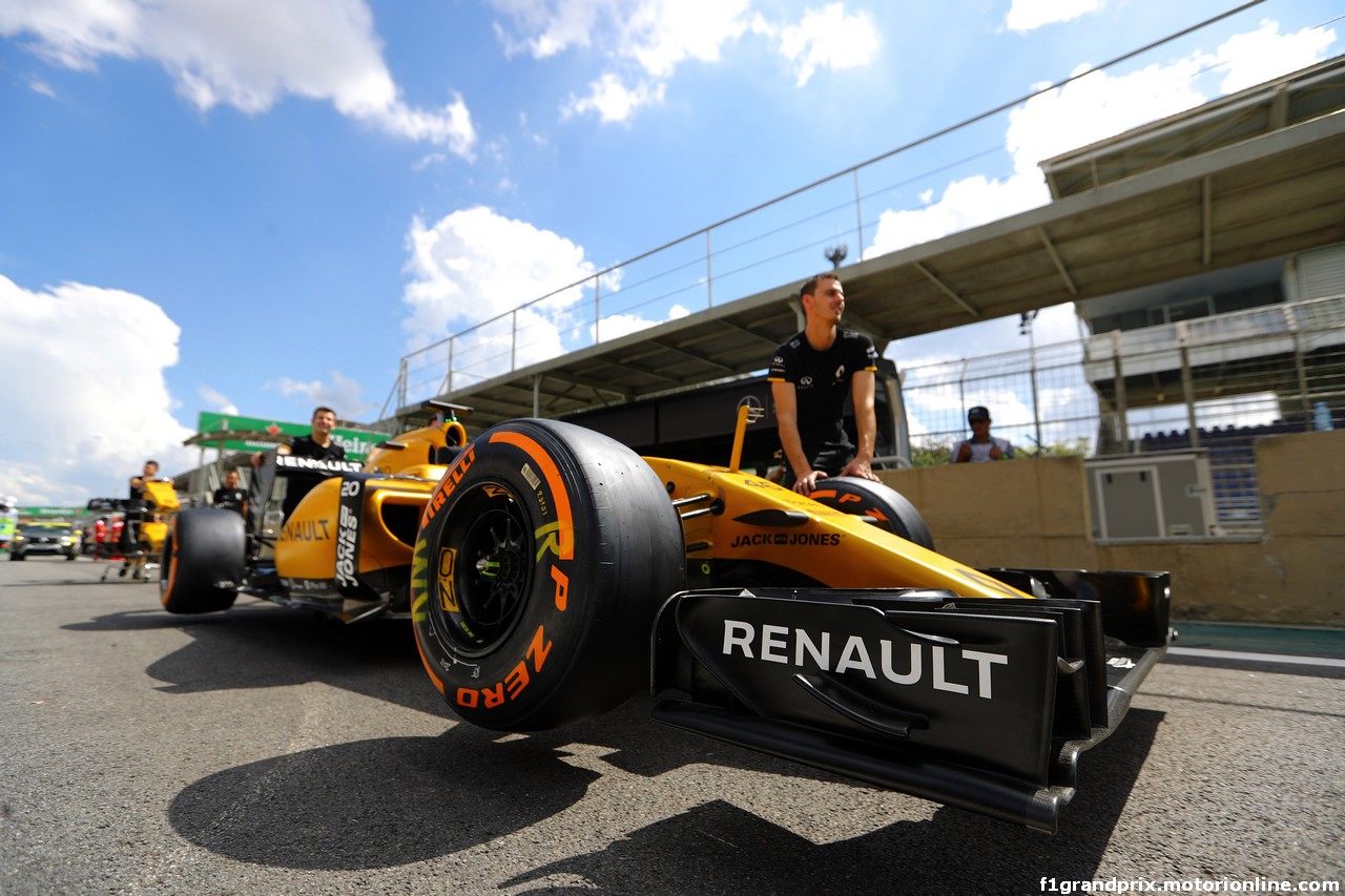 GP BRASILE, 10.11.2016 - Renault Sport F1 Team RS16