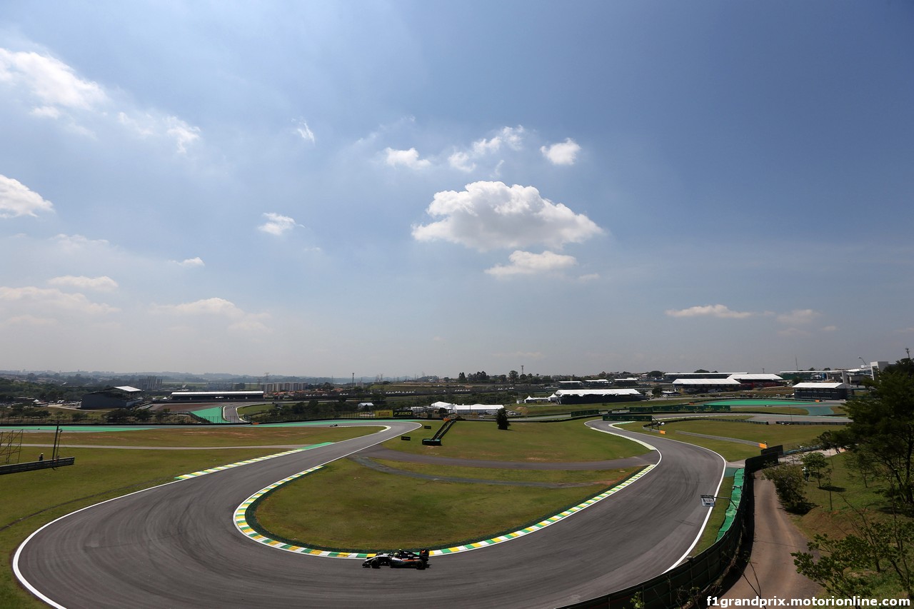 GP BRASILE, 11.11.2016 - Prove Libere 1, Sergio Perez (MEX) Sahara Force India F1 VJM09