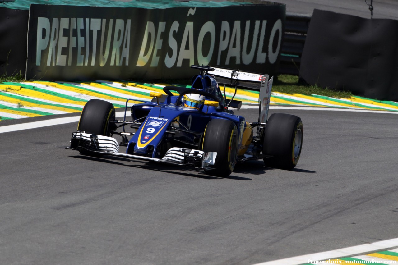 GP BRASILE, 11.11.2016 - Prove Libere 1, Marcus Ericsson (SUE) Sauber C34 with Halo