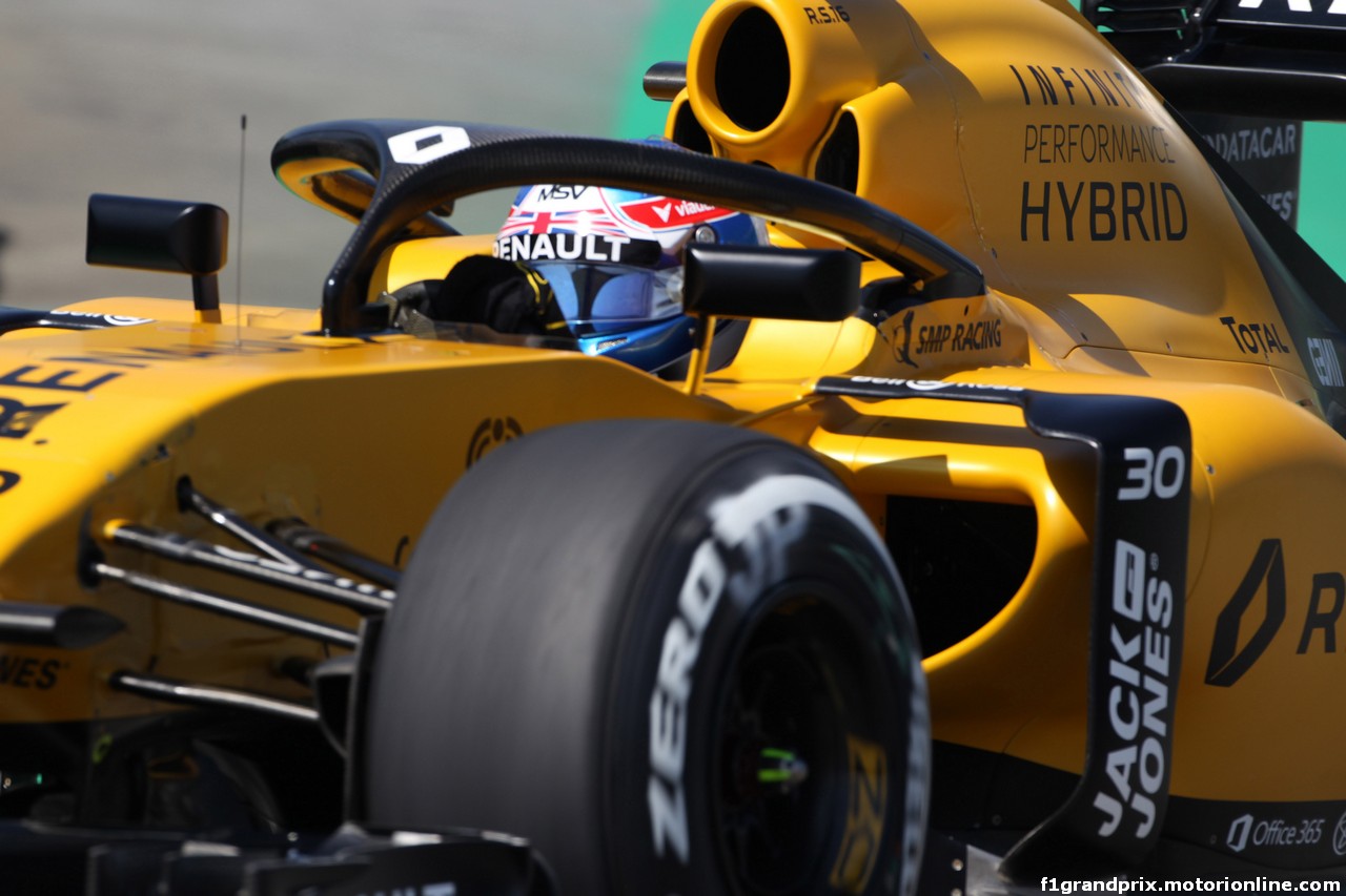 GP BRASILE, 11.11.2016 - Prove Libere 1, Jolyon Palmer (GBR) Renault Sport F1 Team RS16 with Halo.