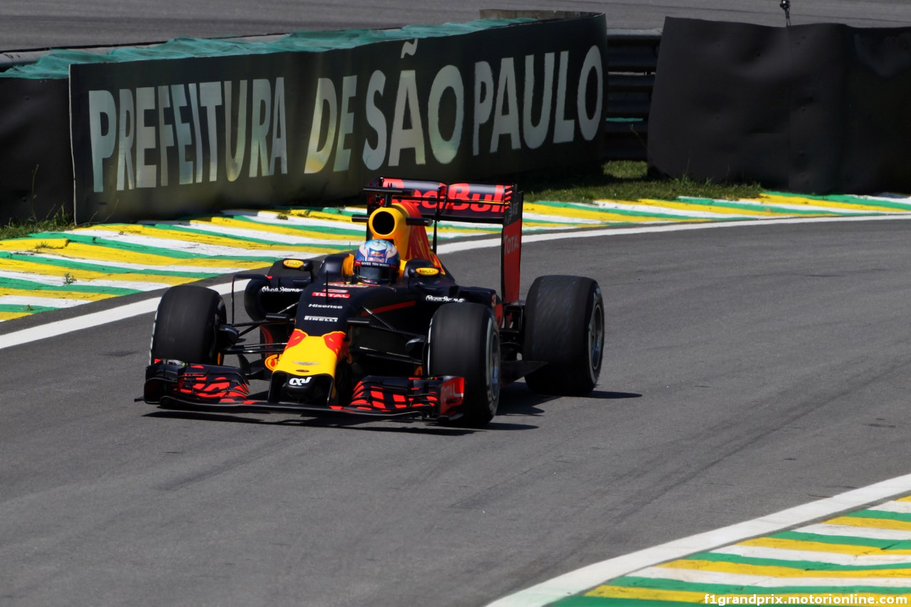 GP BRASILE, 11.11.2016 - Prove Libere 1, Daniel Ricciardo (AUS) Red Bull Racing RB12