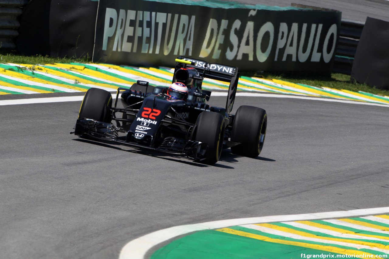 GP BRASILE, 11.11.2016 - Prove Libere 1, Jenson Button (GBR)  McLaren Honda MP4-31