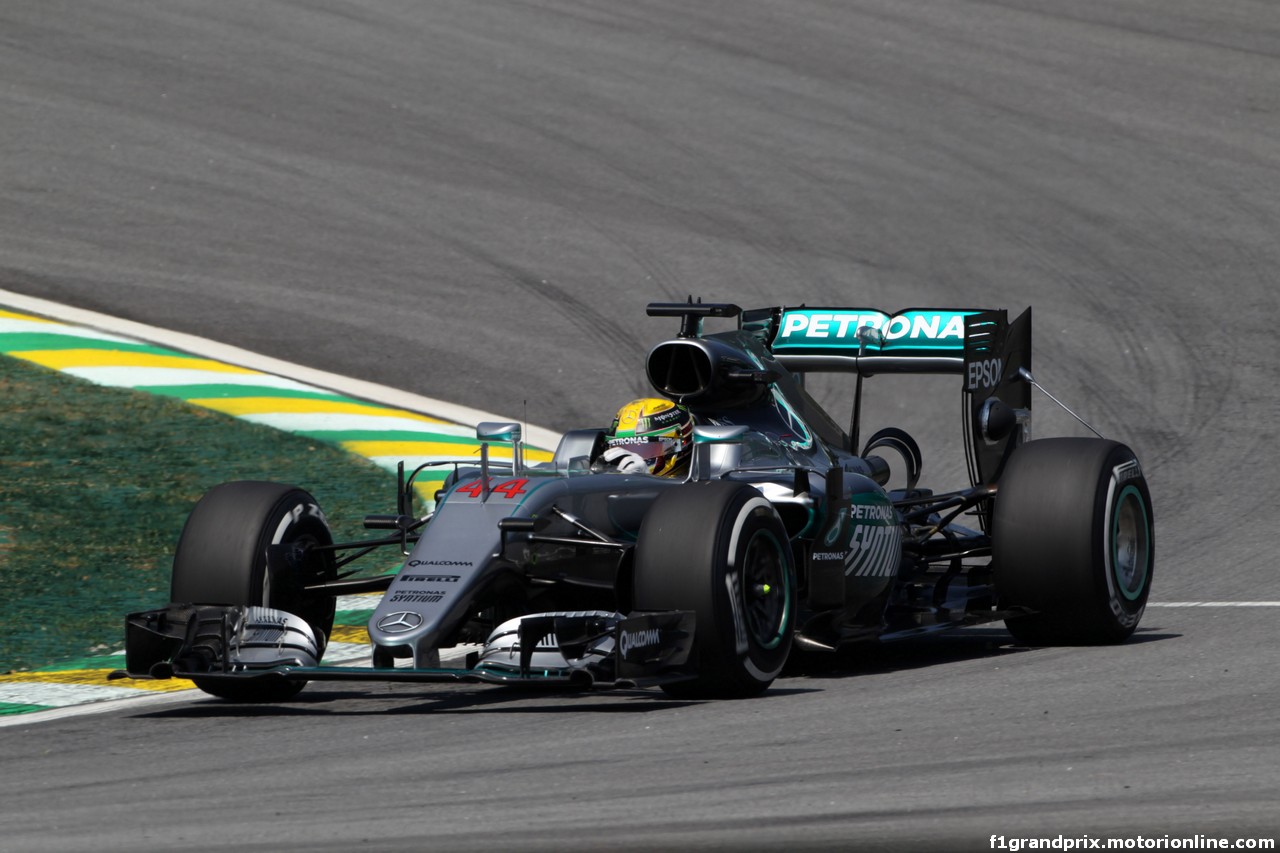 GP BRASILE, 11.11.2016 - Prove Libere 1, Lewis Hamilton (GBR) Mercedes AMG F1 W07 Hybrid